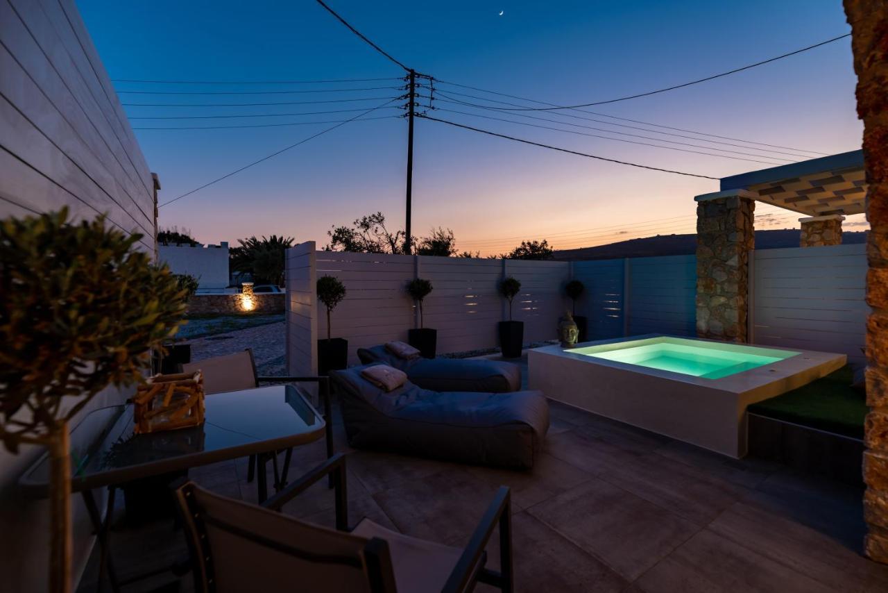 פריבולוס Kasteli Suites מראה חיצוני תמונה
