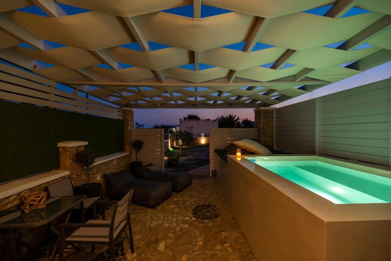 פריבולוס Kasteli Suites מראה חיצוני תמונה