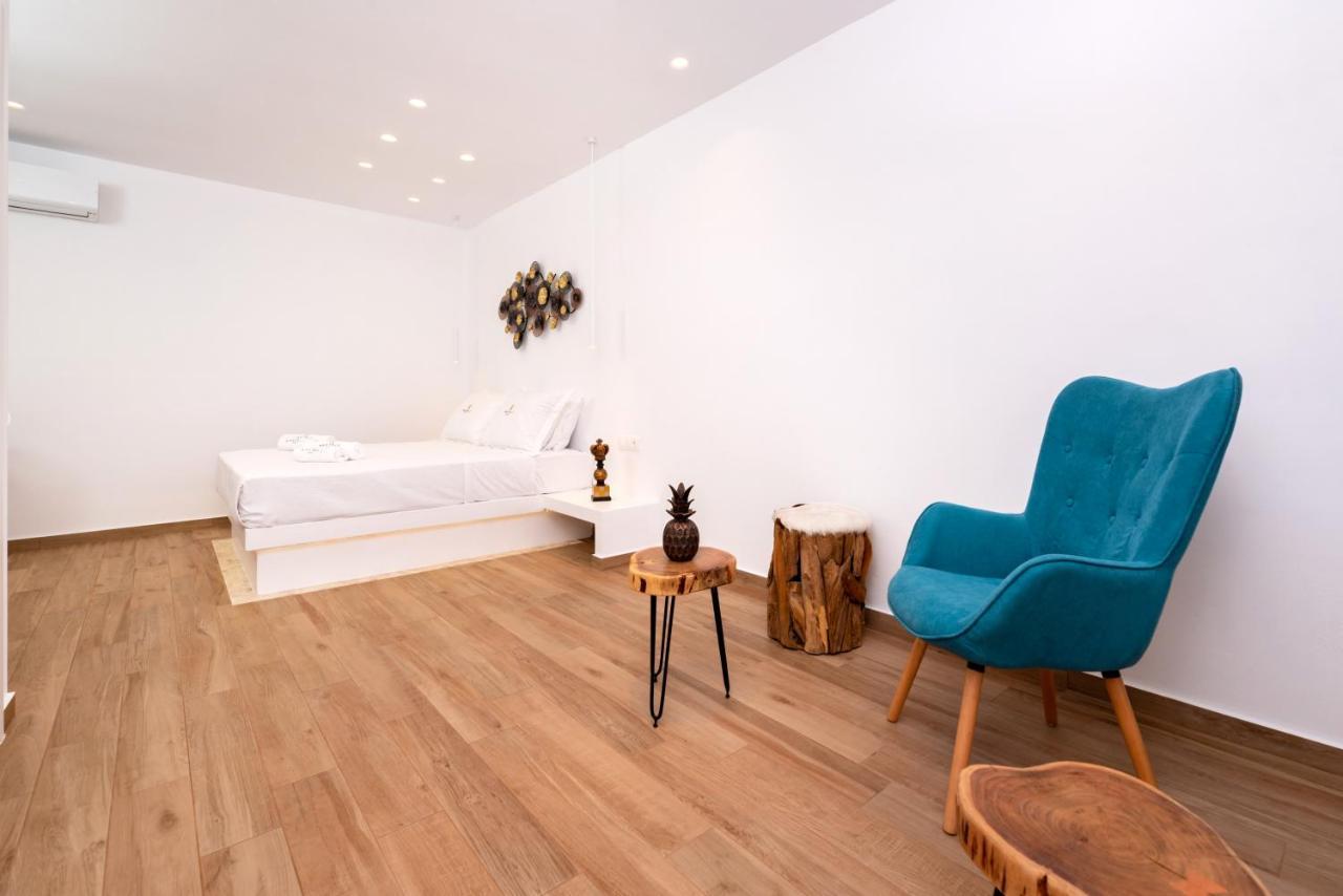 פריבולוס Kasteli Suites מראה חיצוני תמונה